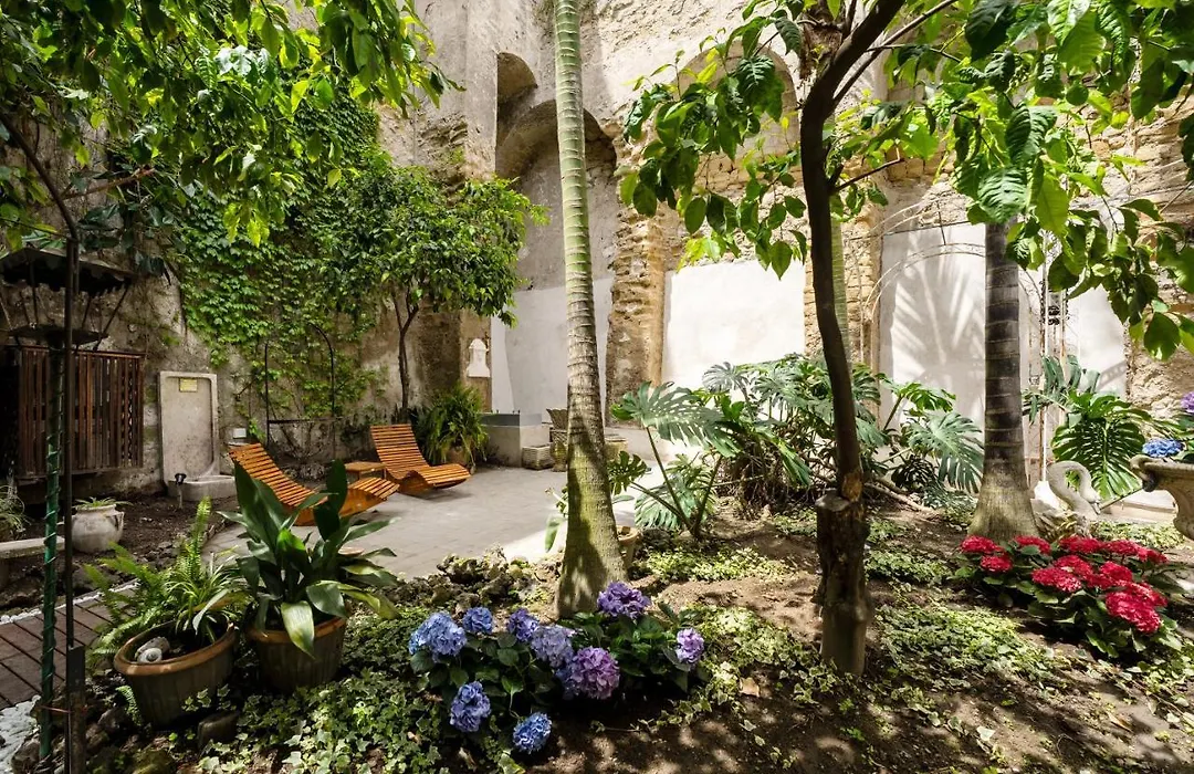 Artemisia Domus - Giardino-1